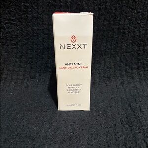 Nexxt Anti Acne Moisturizing Cream - White with Red Accents